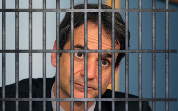 Τα βάσανα του διεφθαρμένου καθεστώτος